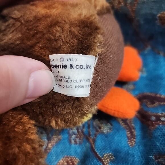 Wallace Berrie & Co 1979 Owl Plush Stuffed Animal Stuffed With Shredded Nutshell - Picture 4 of 10